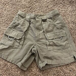 Columbia shorts, size small 7 inch khaki cargo